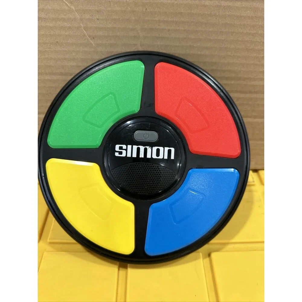 Simon Says Electronic Game Hasbro 2015 Classic Toy Tested & Working Cc7